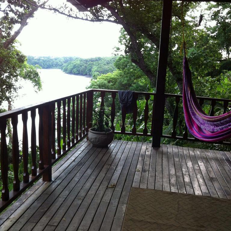 Howlers Bay Hotel Бока Чика Екстериор снимка